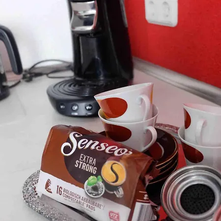 Your Away From * Μπενσχάιμ